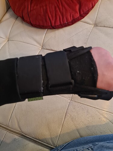 17667382966825289485225543996449