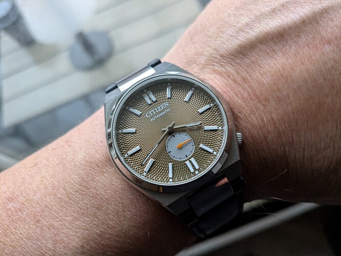 PXL_20251119_144114066.MACRO_FOCUS