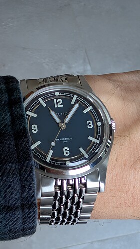 PXL_20251125_100744818