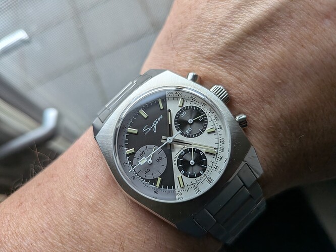 PXL_20260113_122449166.MACRO_FOCUS