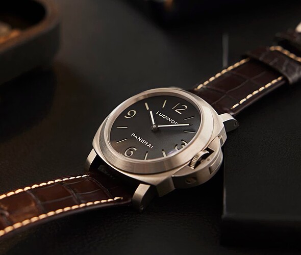 Panerai-Luminor-Base-PAM-176-10-10-PAM-28LPBK-70918029f6b2_25b155ca-b7b5-457b-9fae-b6578bc2bef9