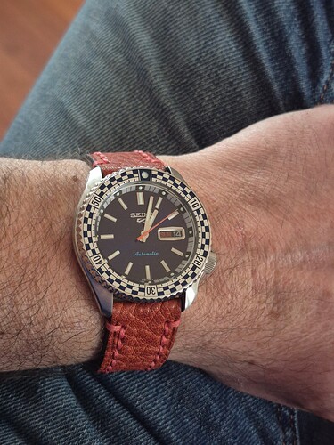 1765713790834208120073055706863