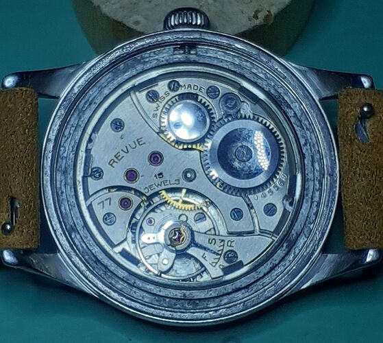 Revue Exclusive Cal. 77   45569