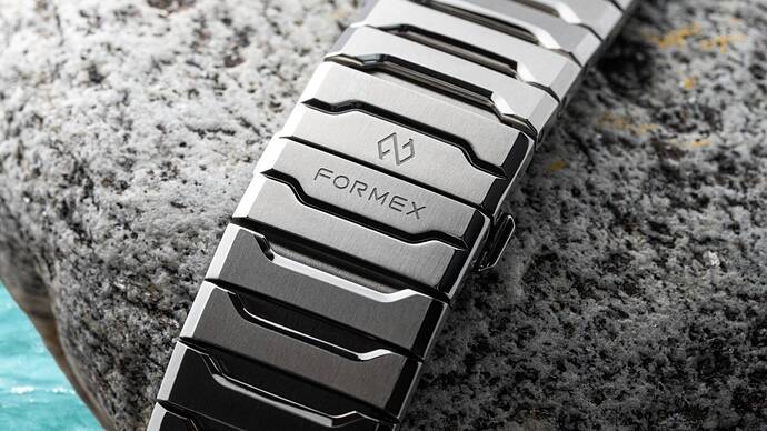 Formex-Aria-Manufacture-Chronometer-40-mm-Bracelet-1-14166969