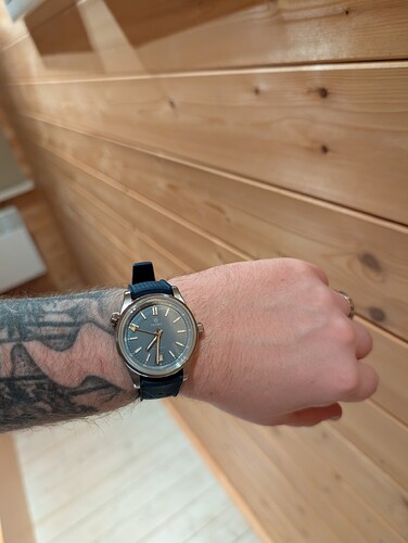 PXL_20260221_183111707