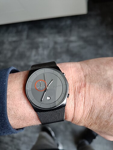 1766493217500215543175228316482