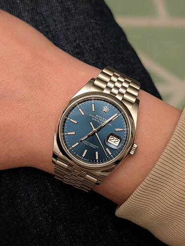 PXL_20251222_060411623~2