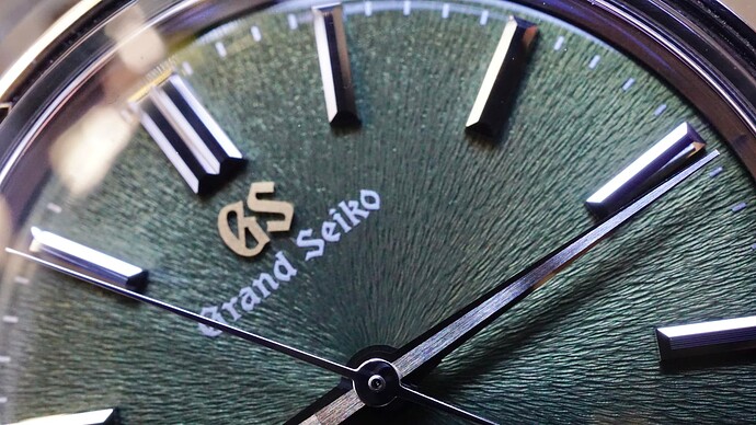 E85814DB-6AEB-4DA3-87D4-90C4831DCEE4_1_201_a