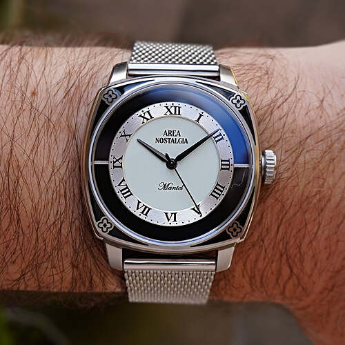 MANTEL_MIGHTNIGHT_WRIST_STRAIGHT