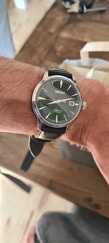 EC8A1035-0E5A-4E5A-9C19-590C6BCC8D97_1_105_c