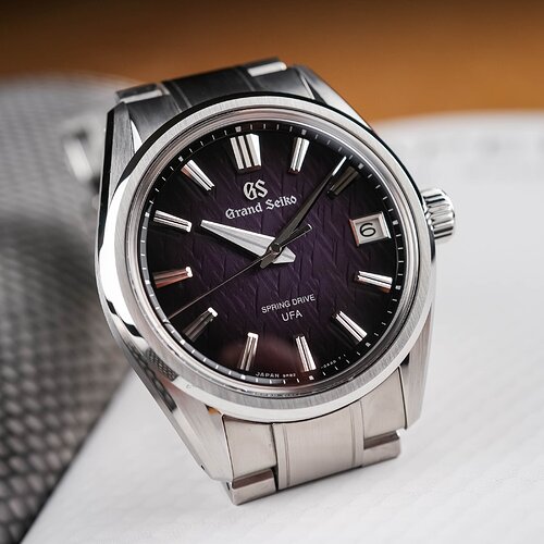 Grand-Seiko-Spring-Drive-UFA-Ice-Forest-Purple-Steel-SLGB005-review-11