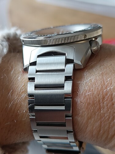 17711441063111368092601844560422