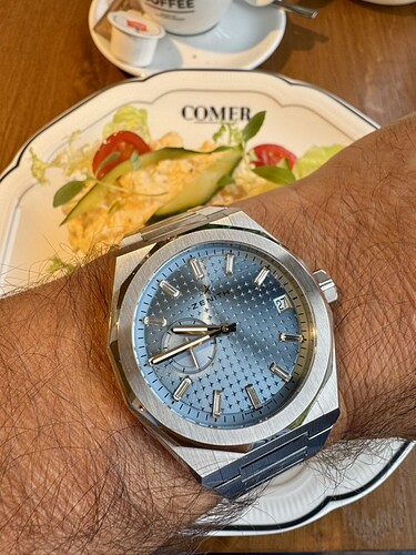 A51F48F4-FA01-4CBF-84EC-7FDF354DE17B_1_105_c