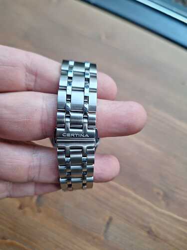 WhatsApp Image 2026-01-03 at 13.42.40 (2)