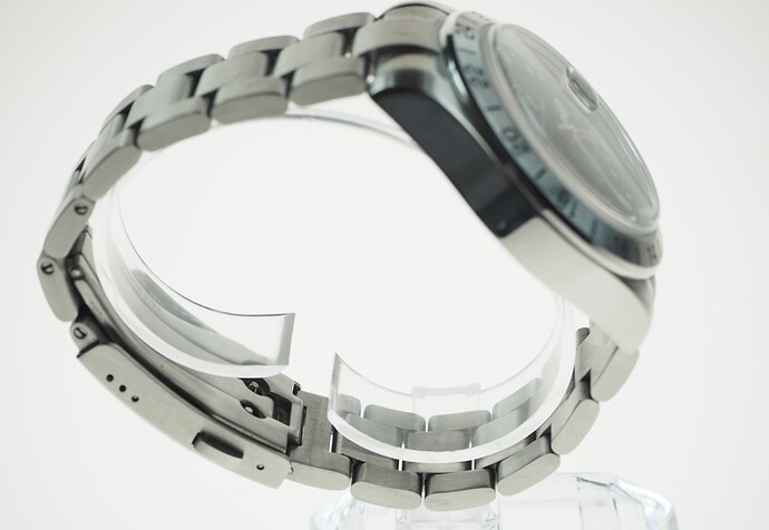 BE14093C-6193-4F26-89A8-C785F21CC40E_1_201_a