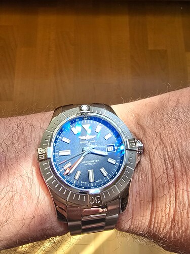 Breitling Avenger1