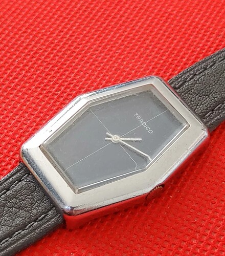 Screenshot_2025-12-11-19-57-47-137_fr.vinted-edit