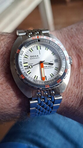 17660682121451235087942165789377