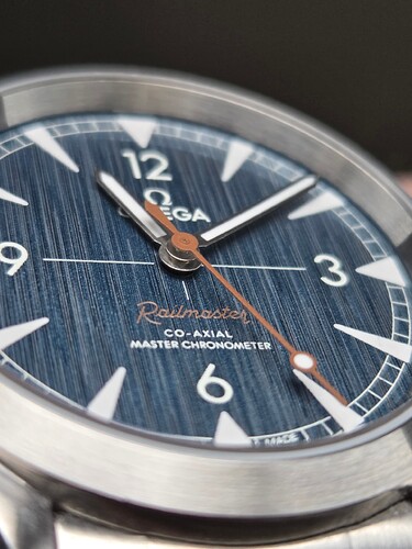 17684718338264020410210878428030