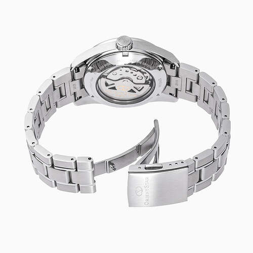 4-RE-AU0108G_b_s_1000x