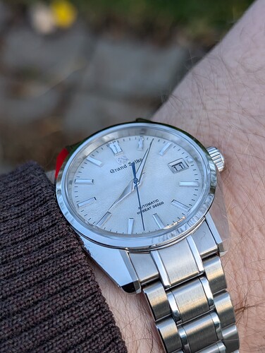 PXL_20251111_070711644