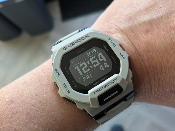 PXL_20260116_115446968.MACRO_FOCUS