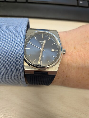 PXL_20260207_113100020.MACRO_FOCUS