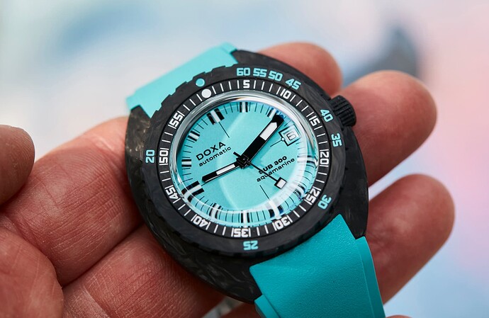 DOXA-Sub300-aquamarine-aqua-14154