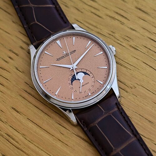 Jaeger-LeCoultre-Master-Ultra-Thin-Moon-Grained-Copper-Dial-Limited-Edition-2025-review-6