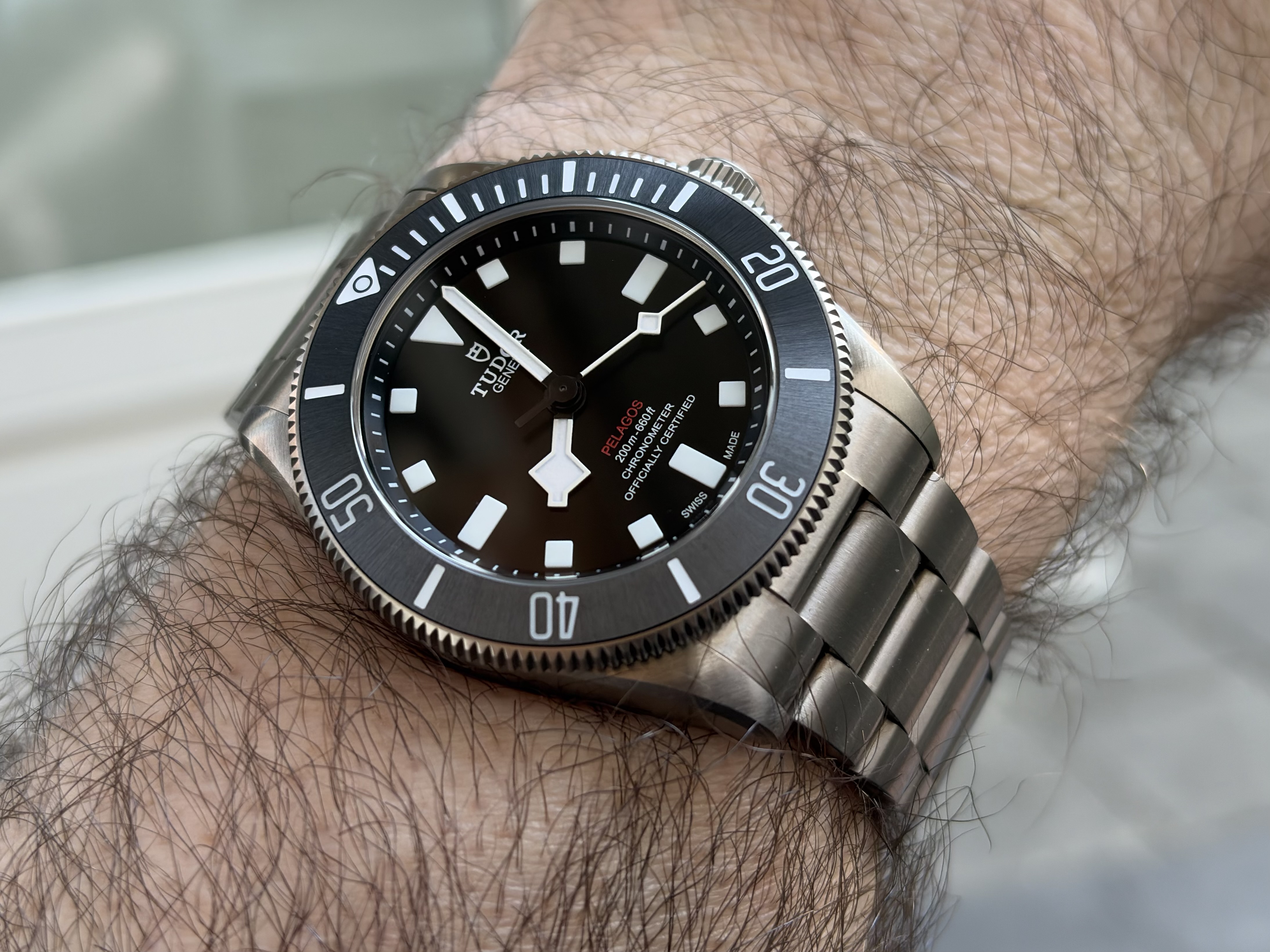 Tudor wristshot 35