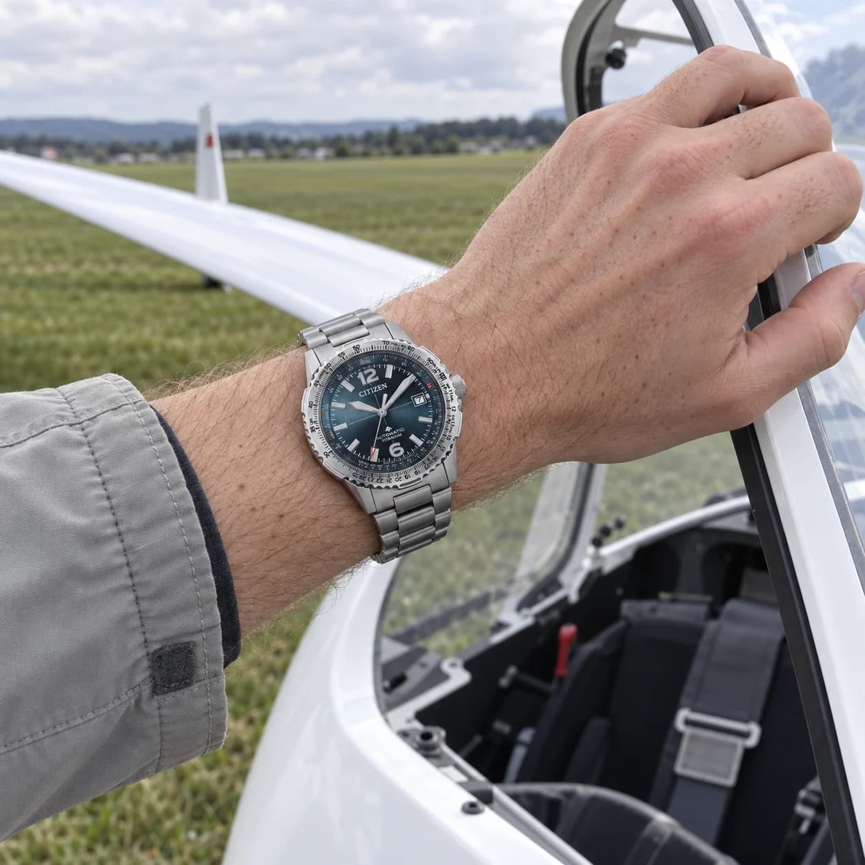 Citizen wristshot 9