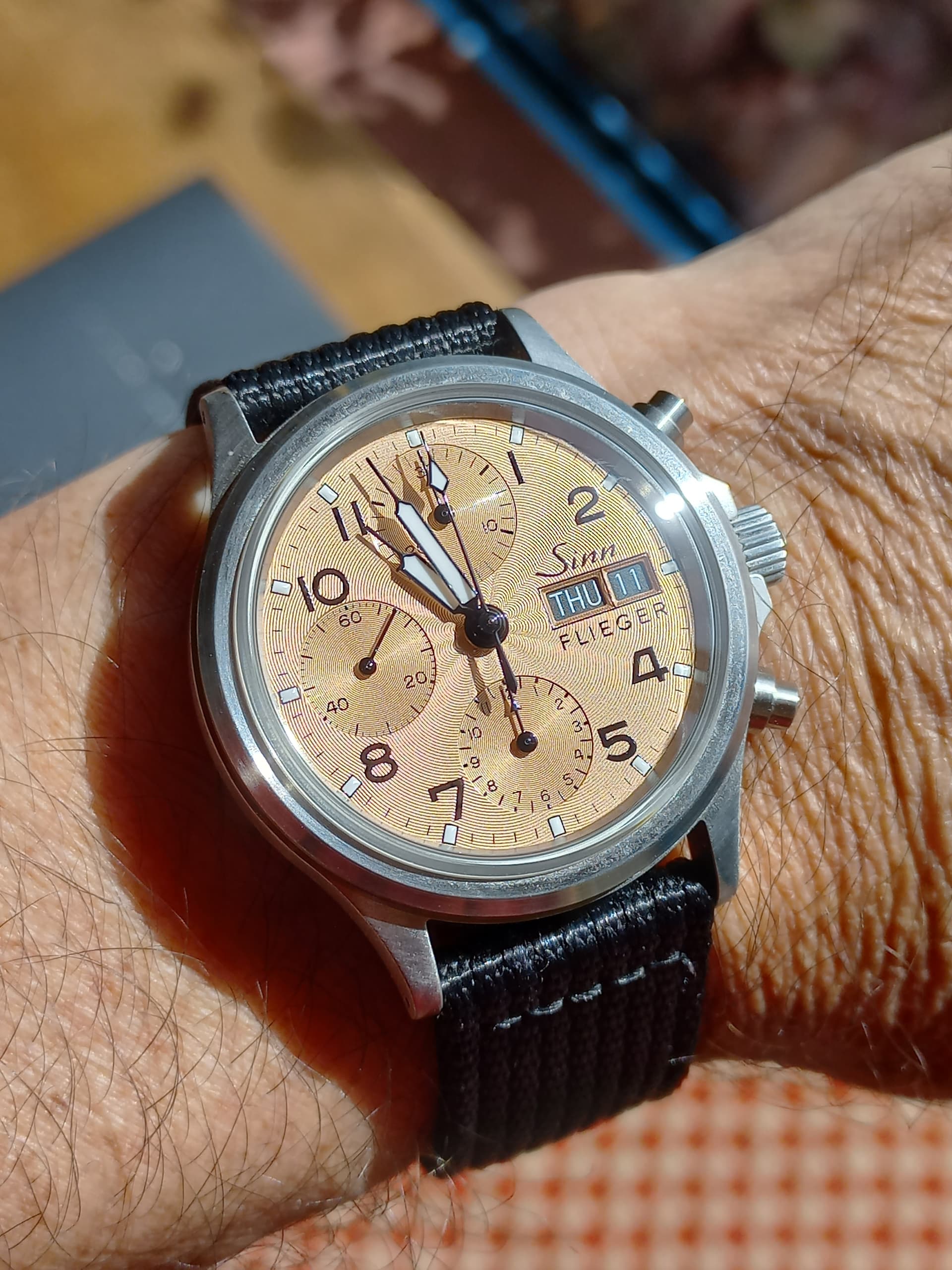 Sinn wristshot 11