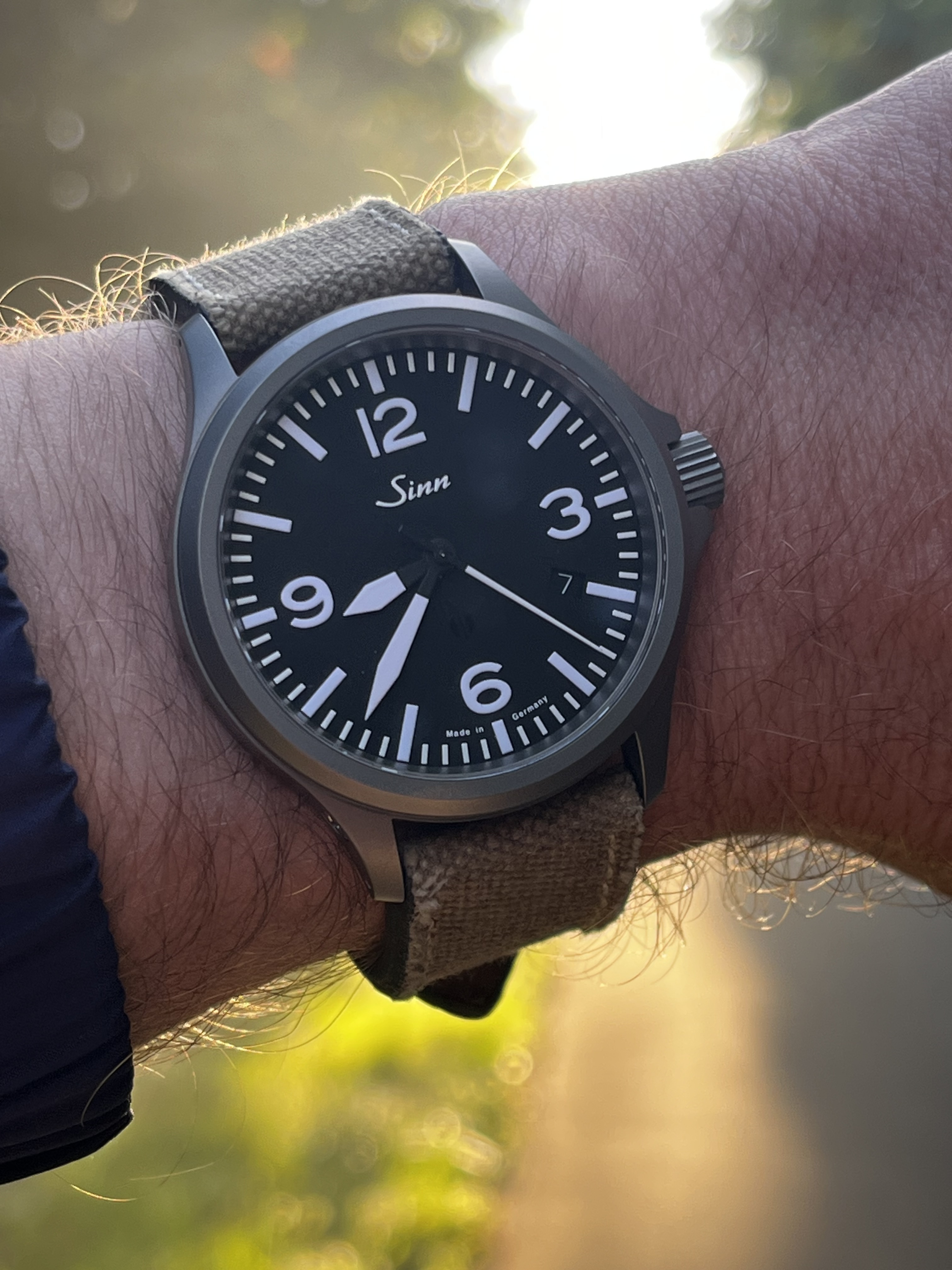 Sinn wristshot 13