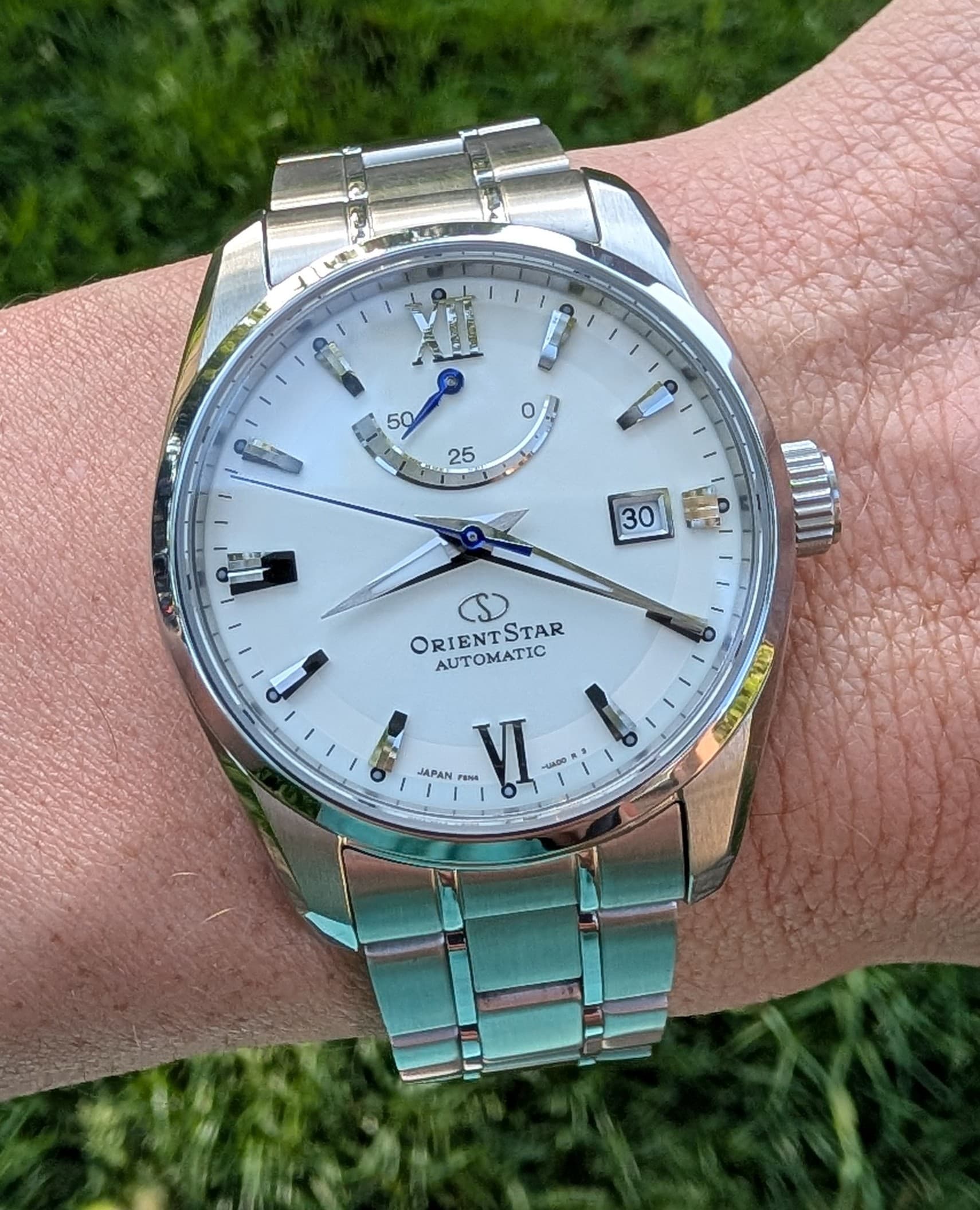 Orient wristshot 23