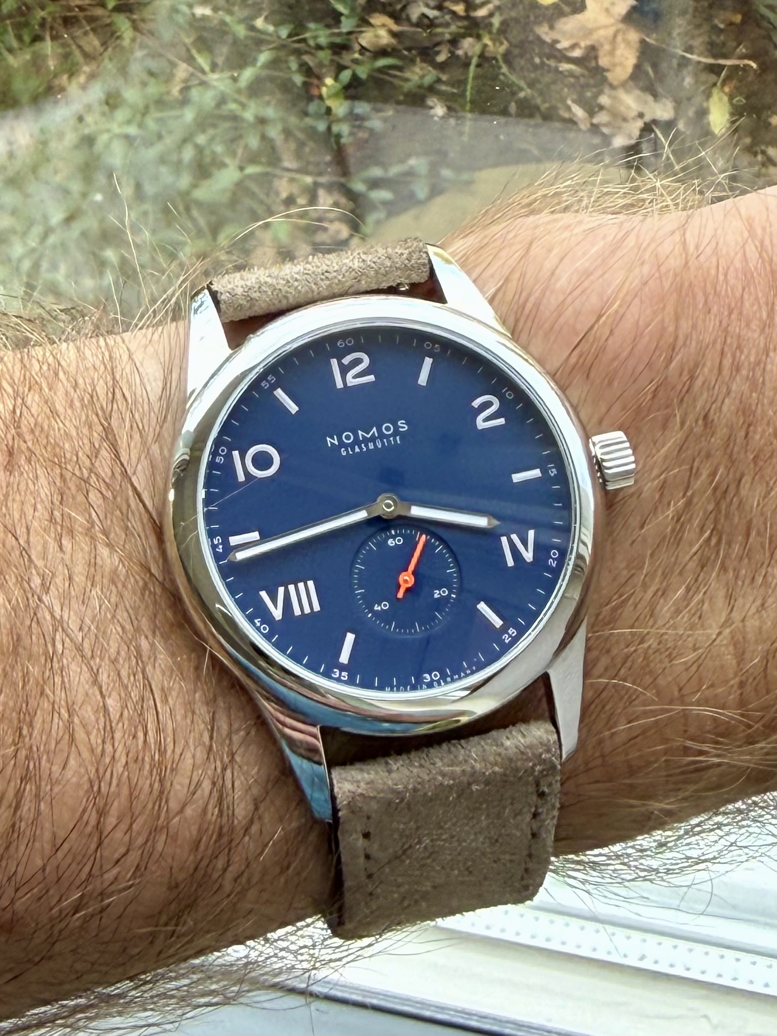 Nomos wristshot 5