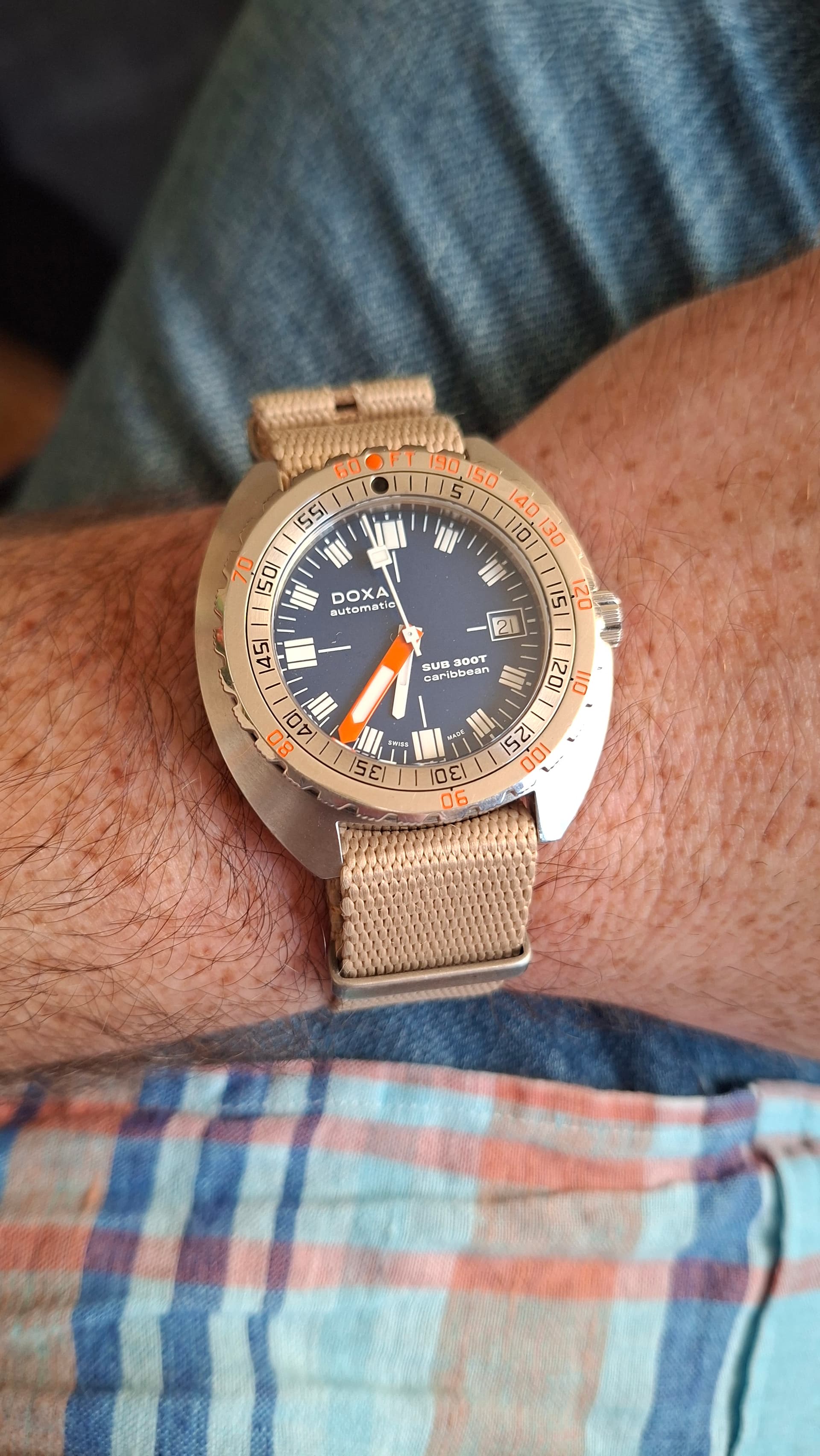Doxa wristshot 13