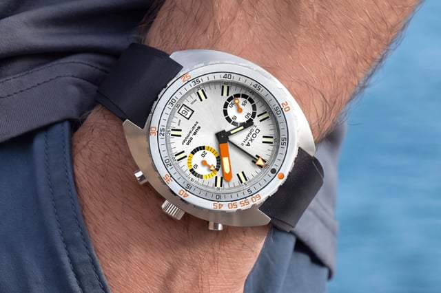 WatchTime-Doxa-SUB-200-T.GRAPH-I-silver-wrist_640