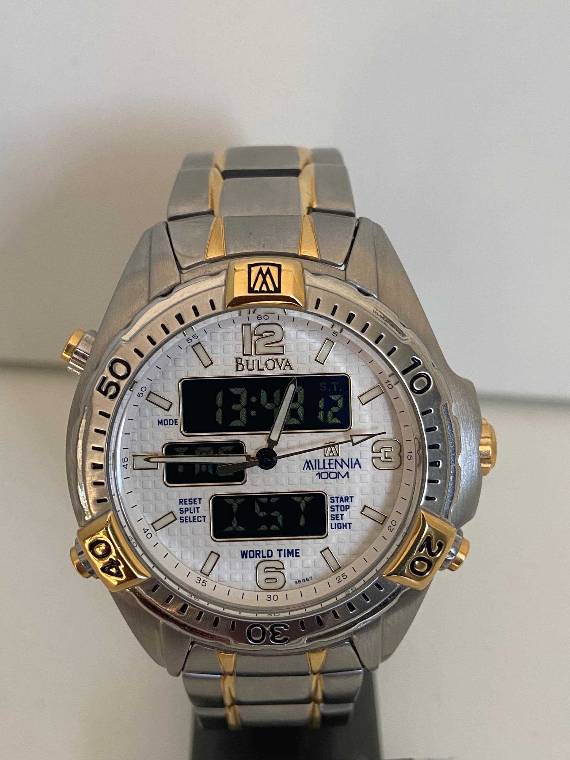 Bulova wristshot 9