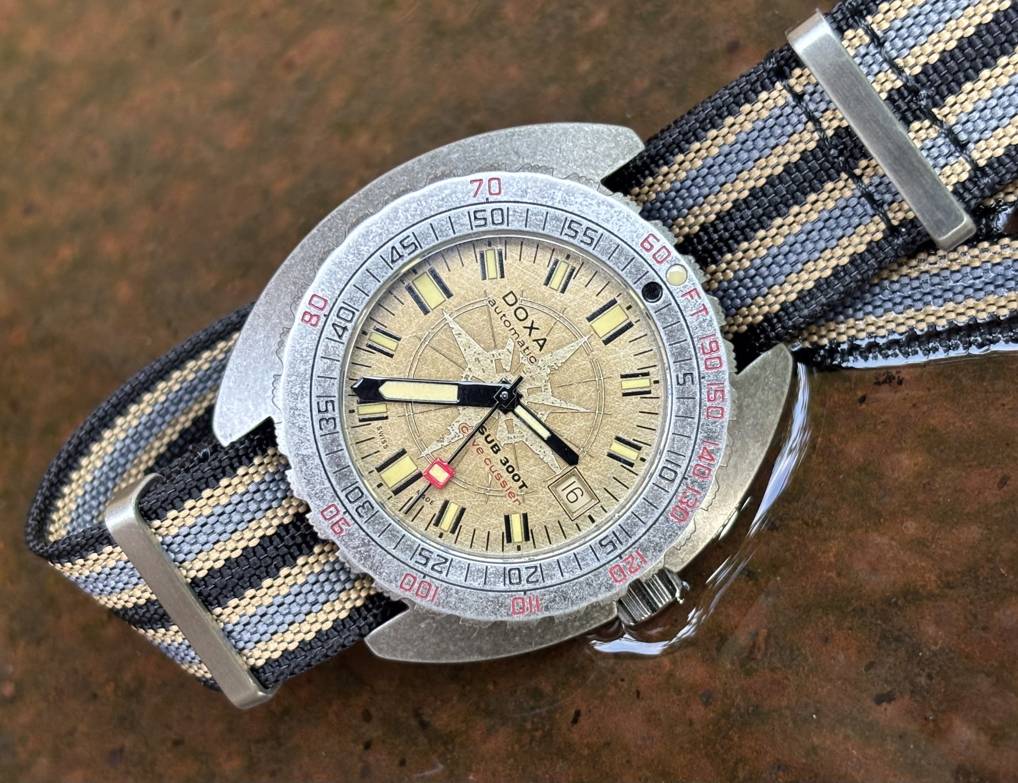 Doxa wristshot 5