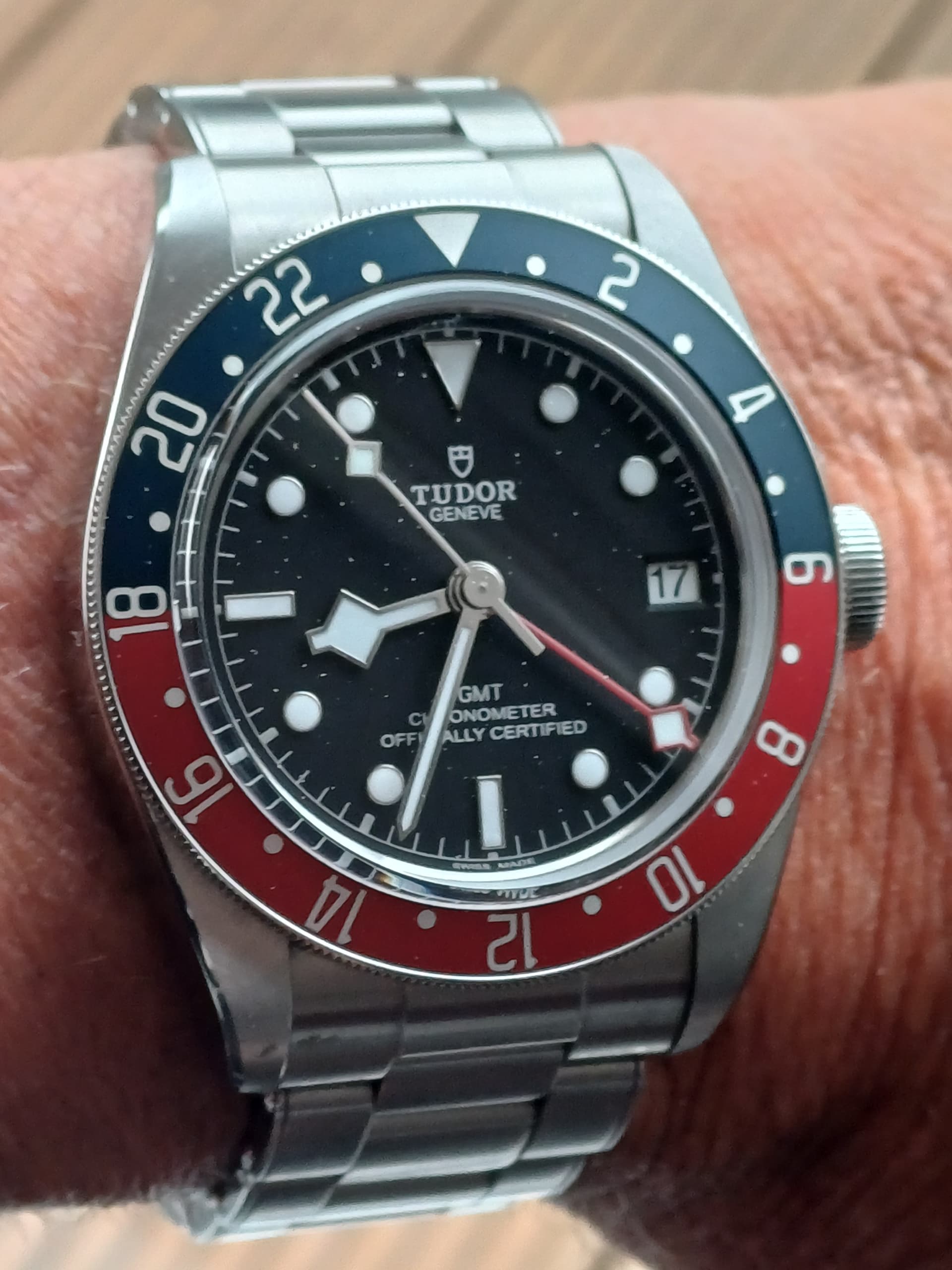 Tudor wristshot 28