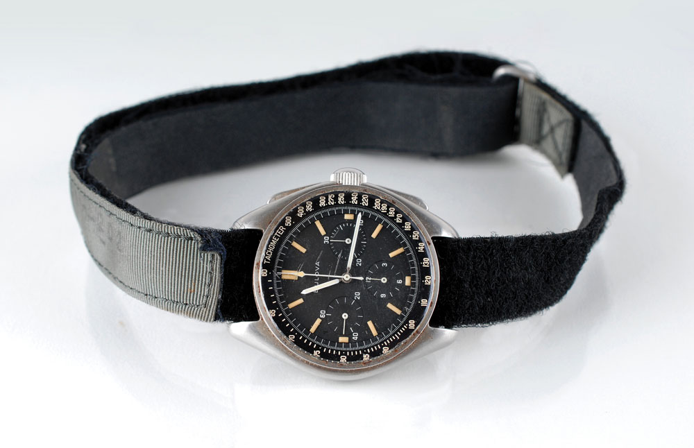 Bulova wristshot 15