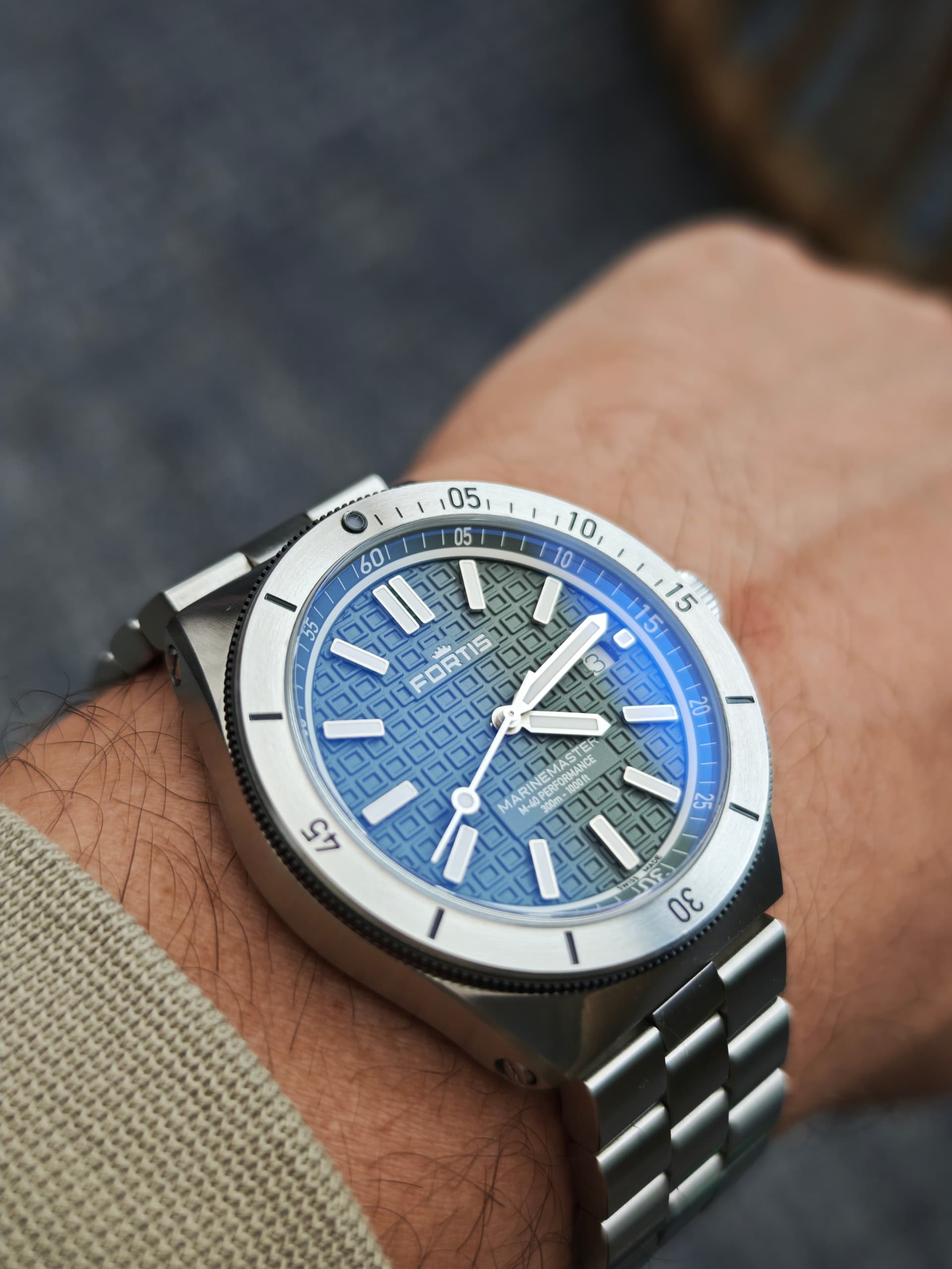 Fortis wristshot 26