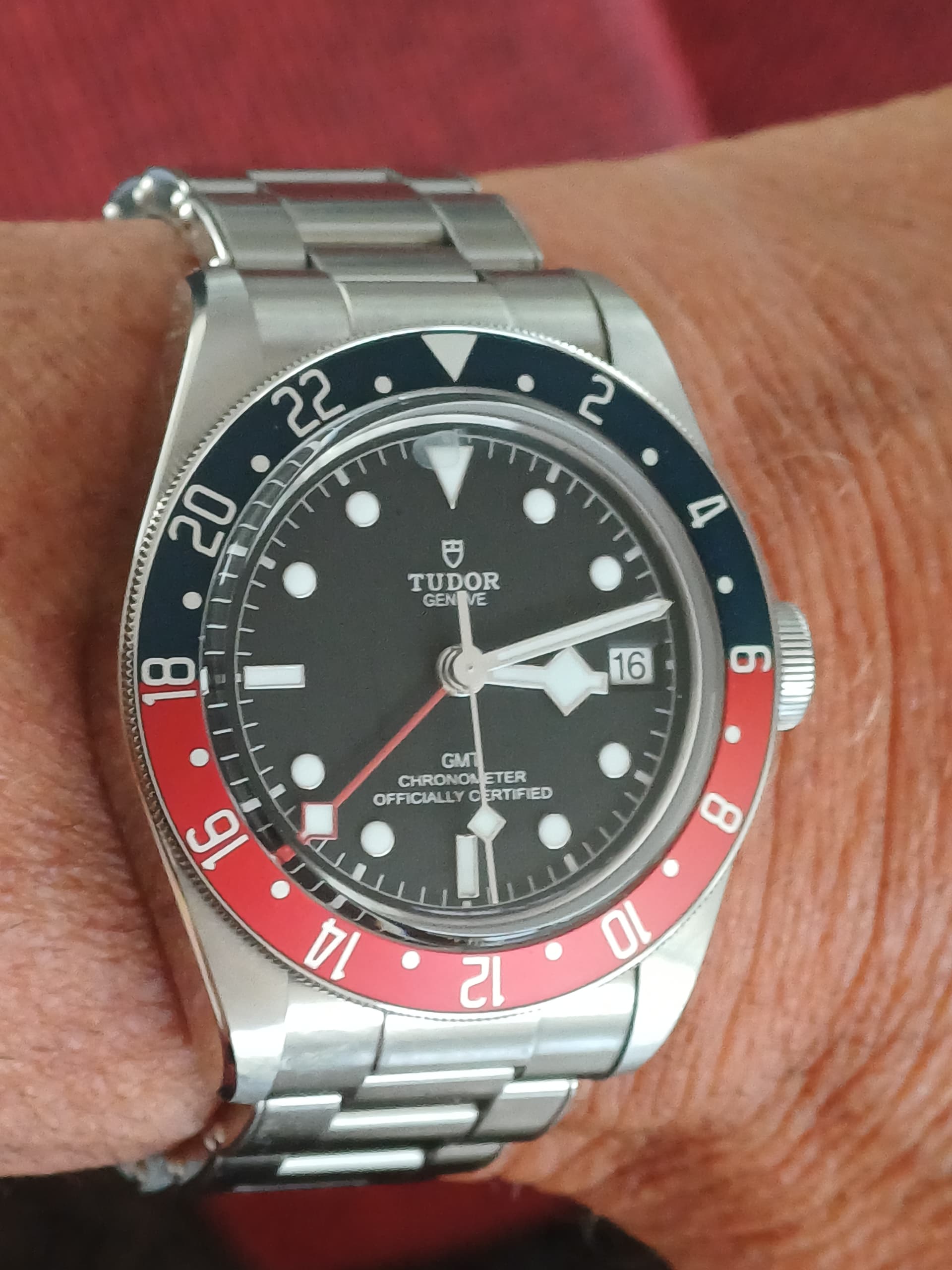 Tudor wristshot 33