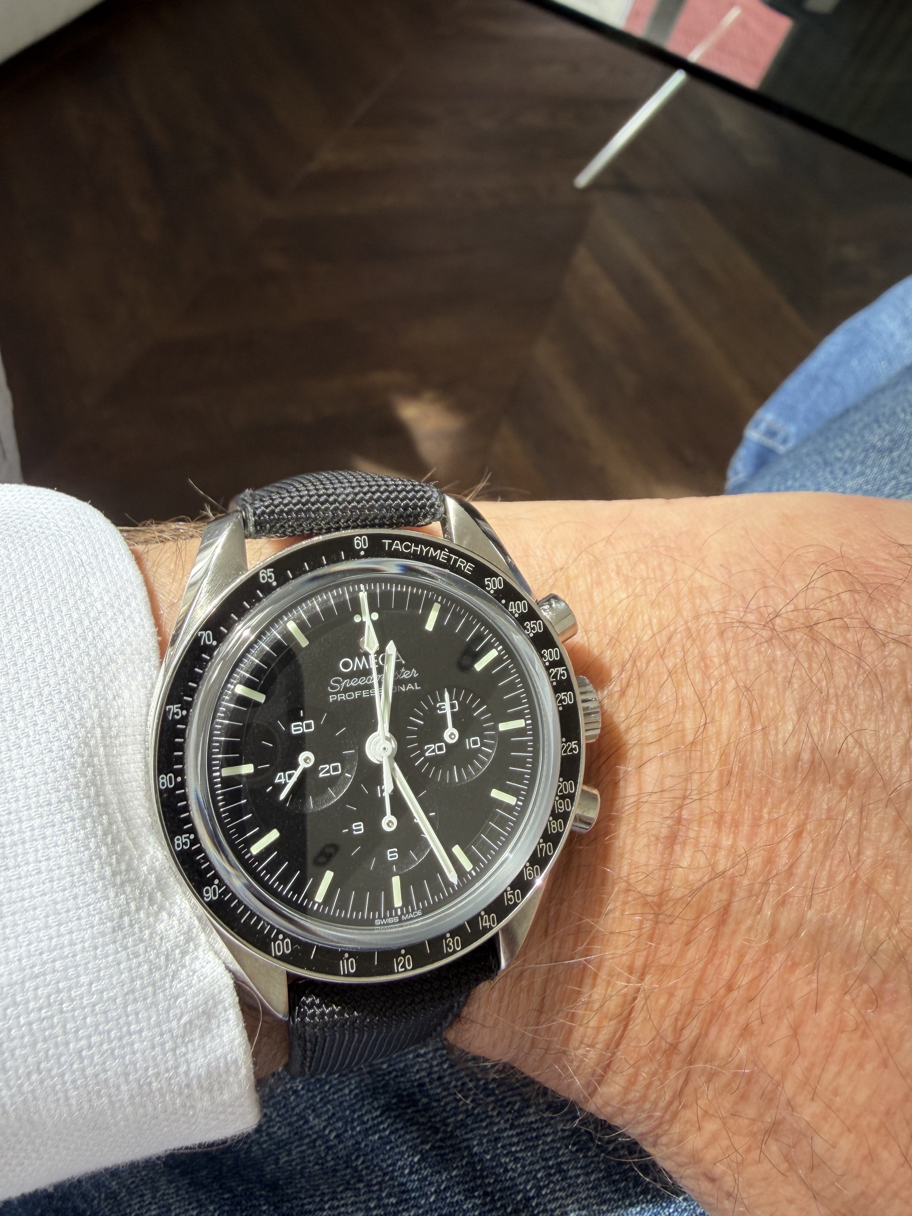 Omega wristshot 33
