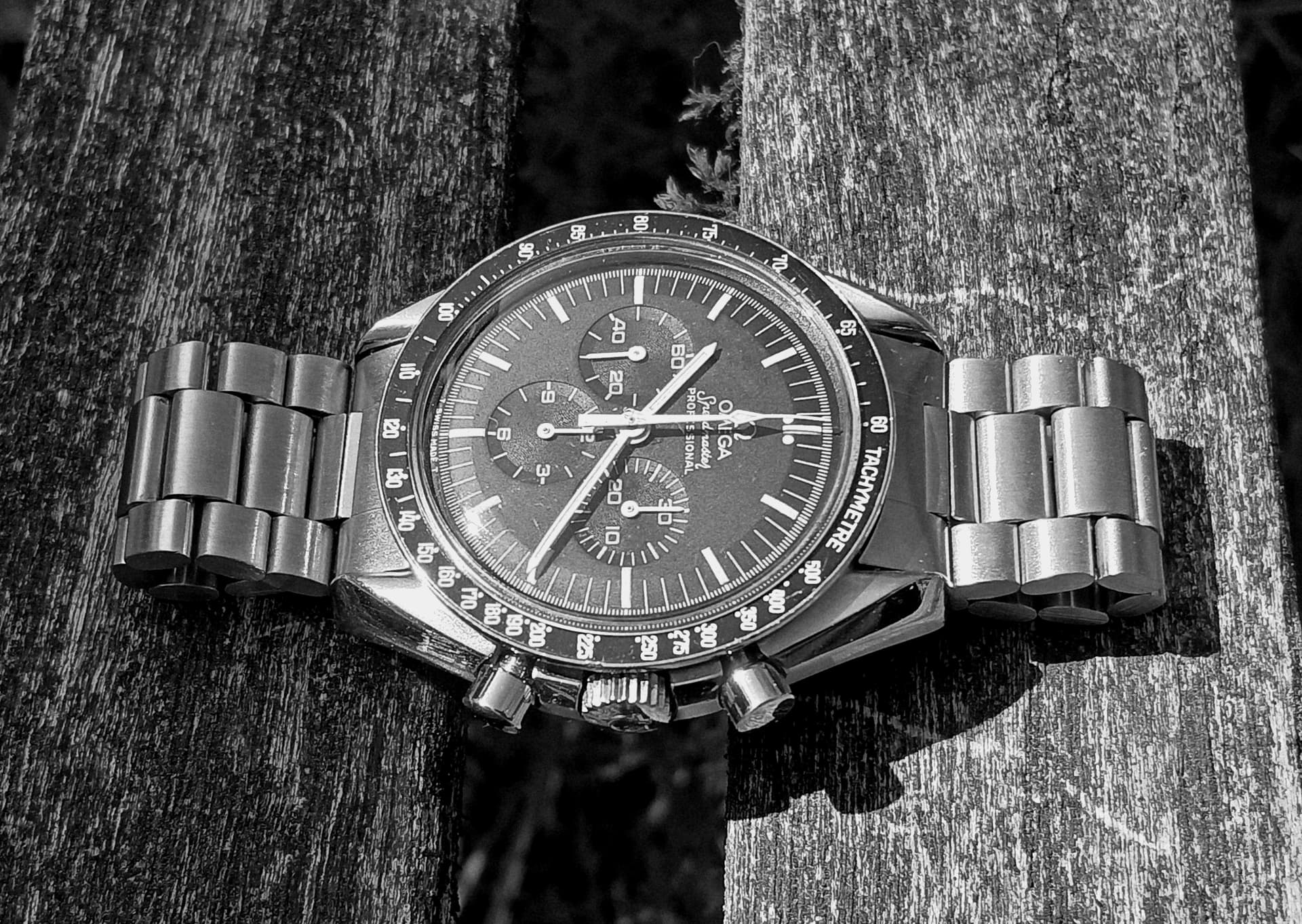 Speedmaster wristshot 34