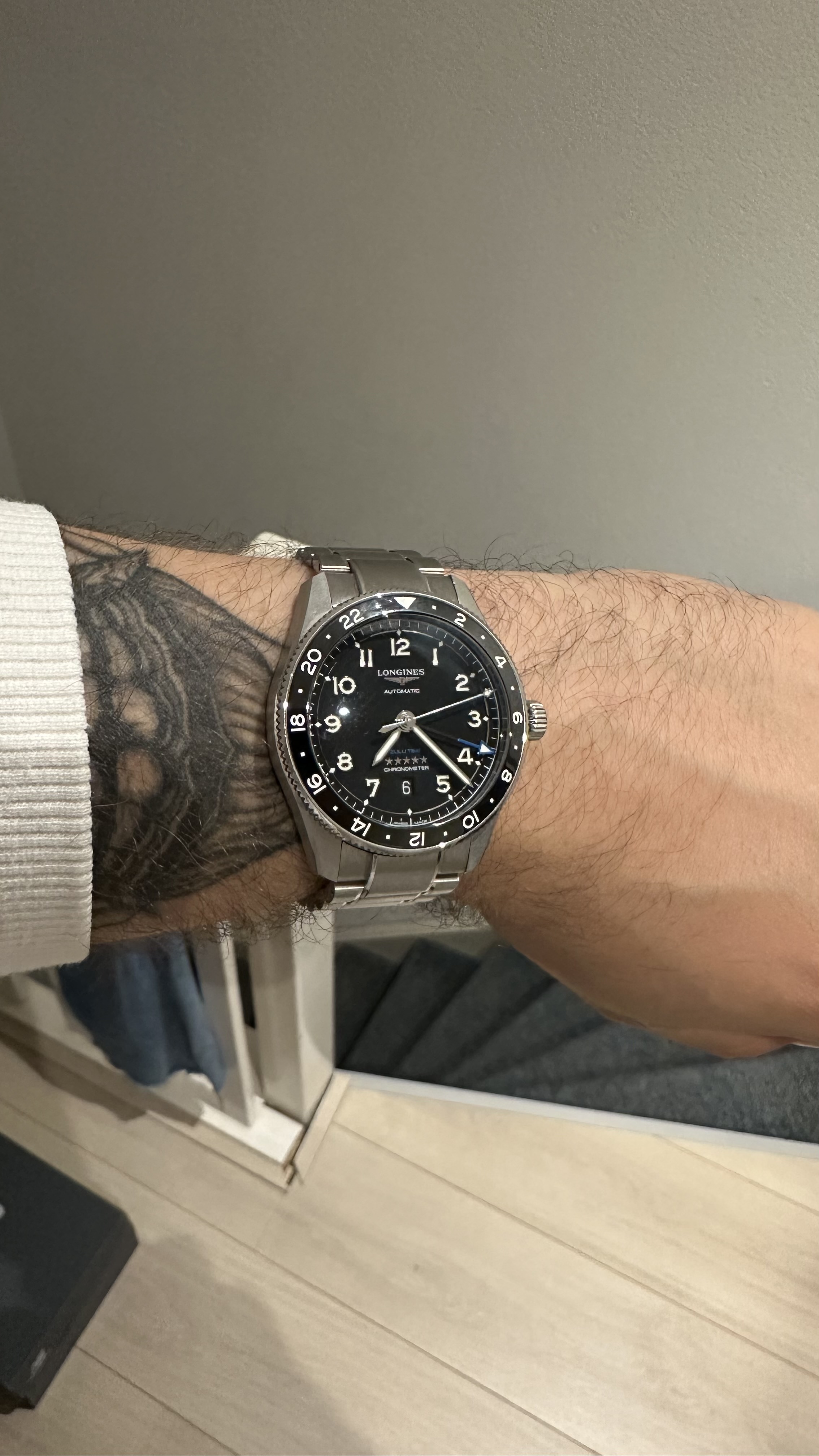 Longines wristshot 37