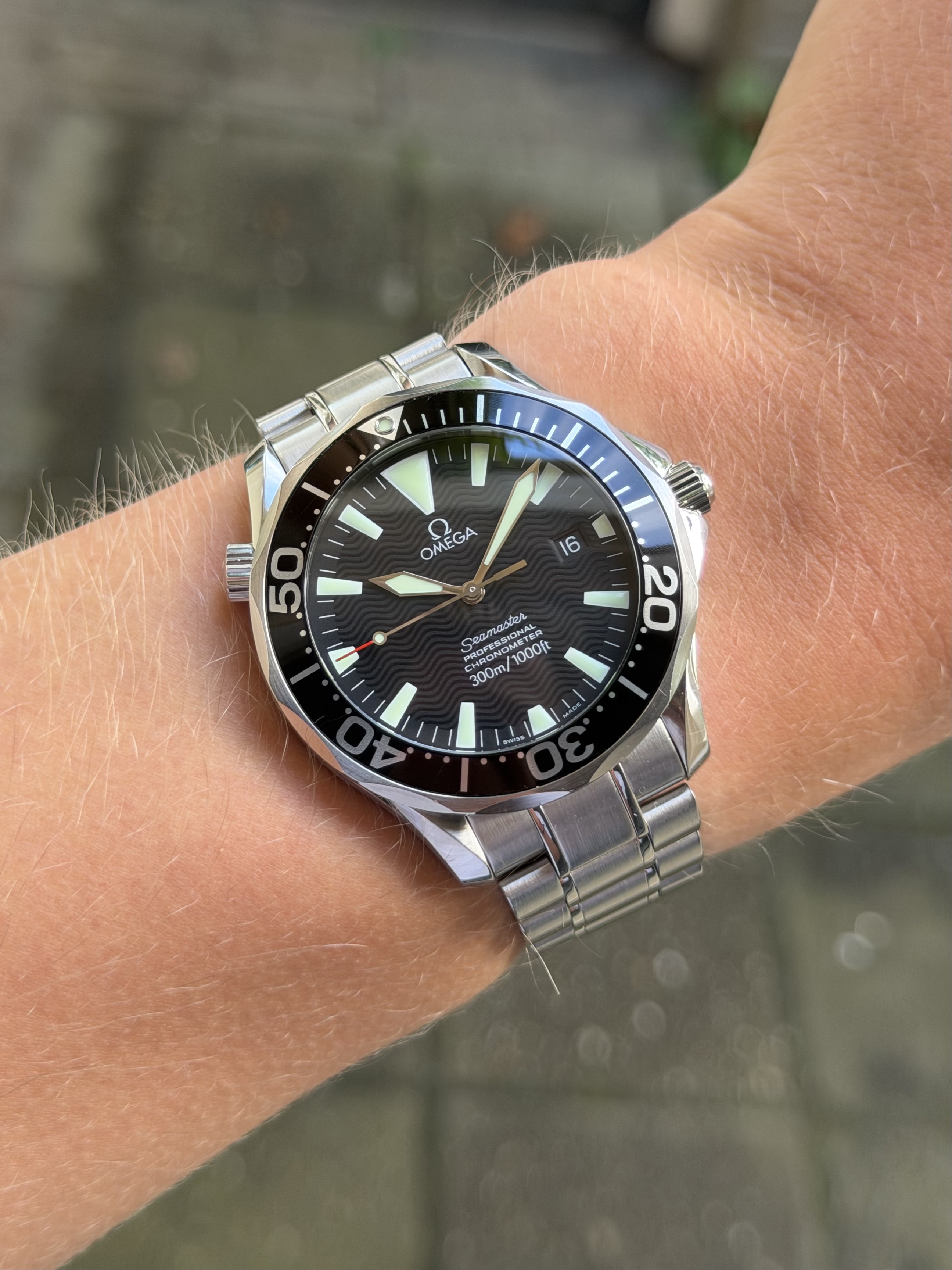 Omega wristshot 12