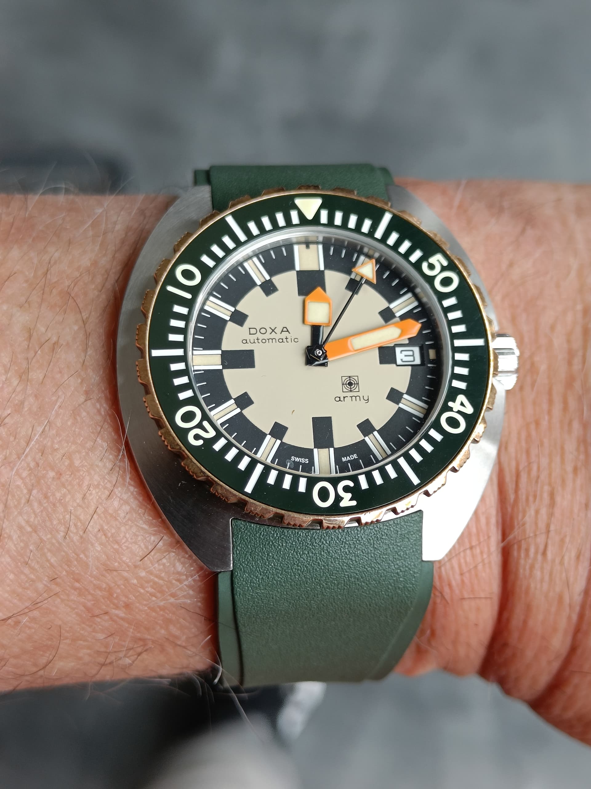 Doxa wristshot 13