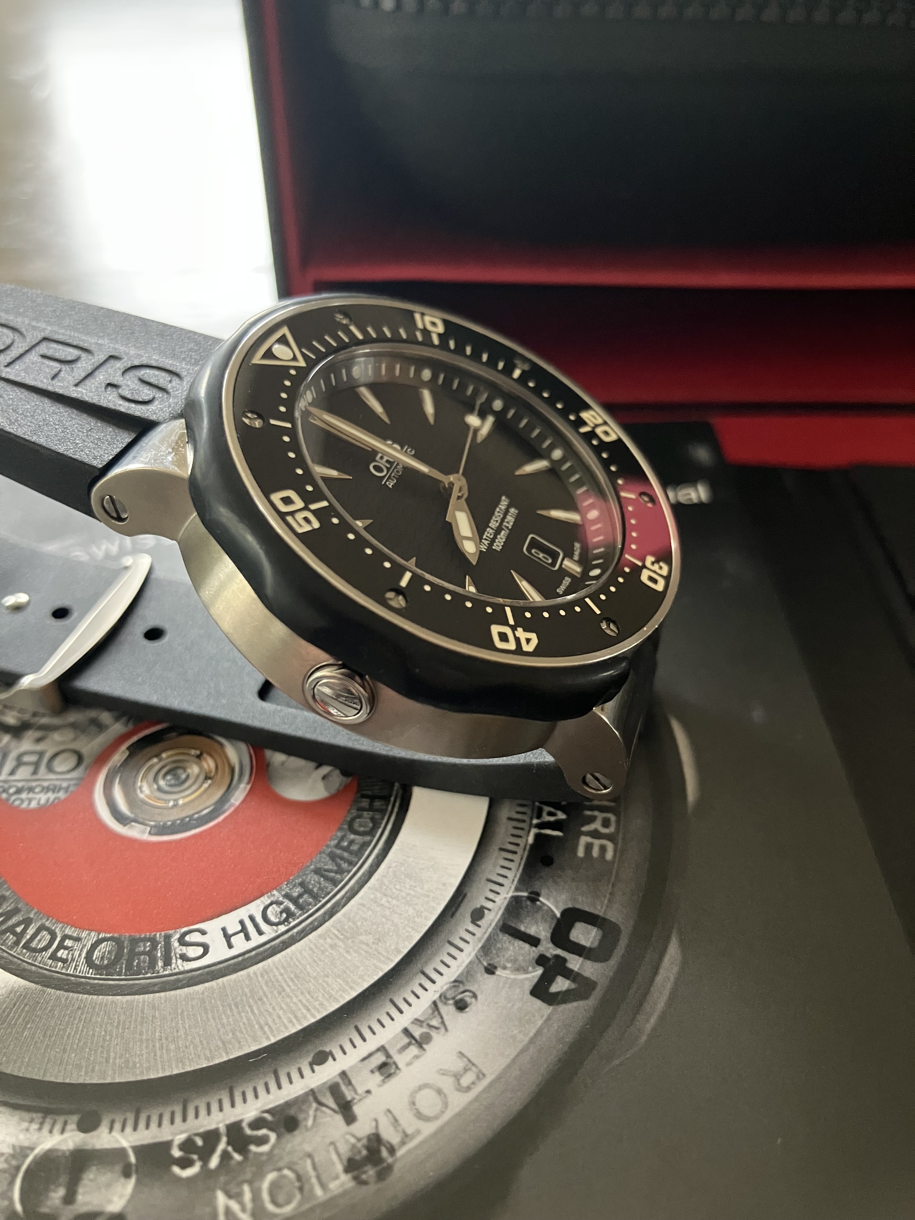 Oris wristshot 12