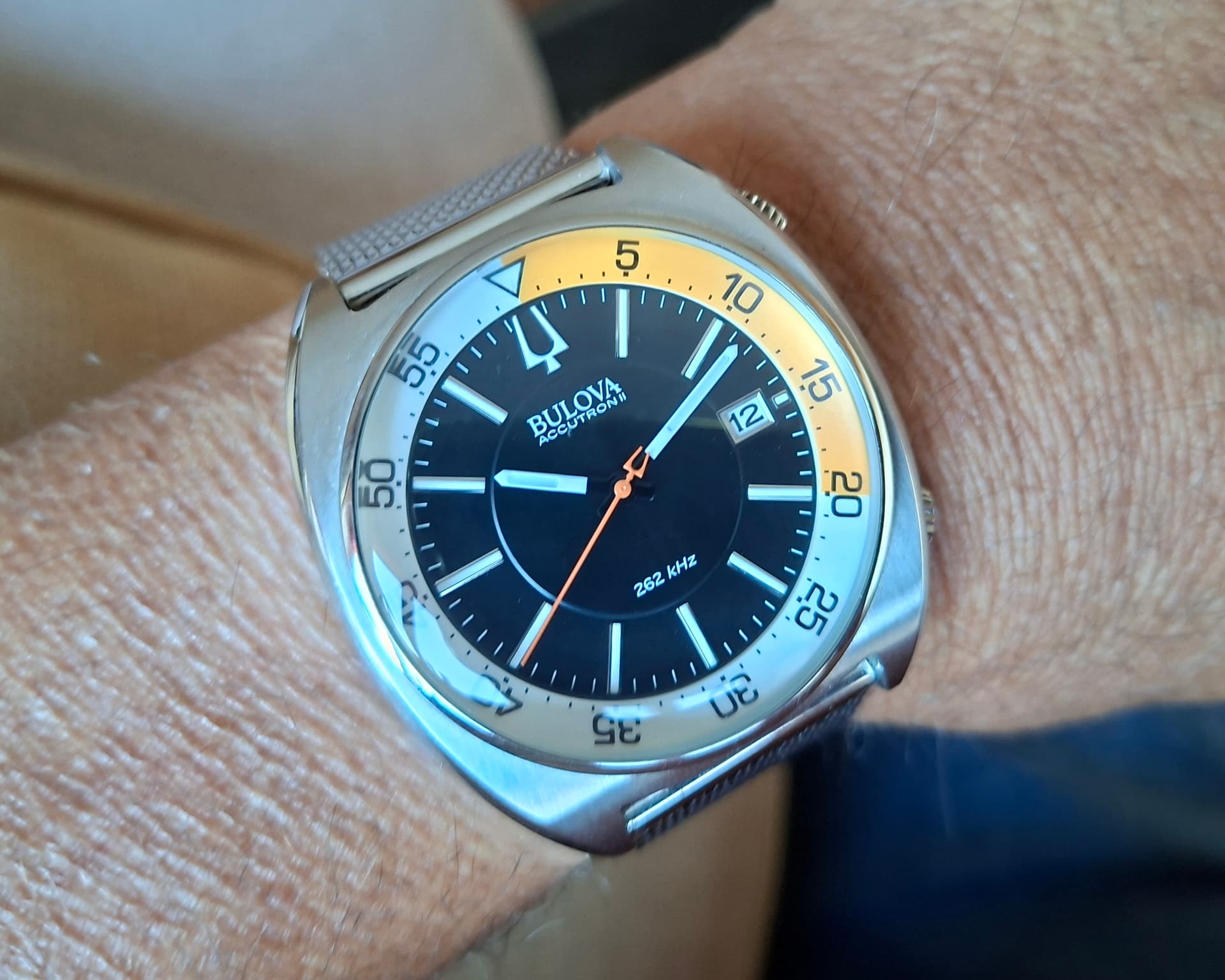 Bulova wristshot 11